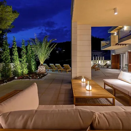 Harmony 1 Feriehus Hvar Town